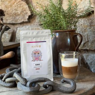 Hořce dokonalá ☕️ z venezuelských plantáží. 👉 https://www.kafe365.cz/ignis/ 🛒 #vyberovakava #kafe365 #prazirnakavy